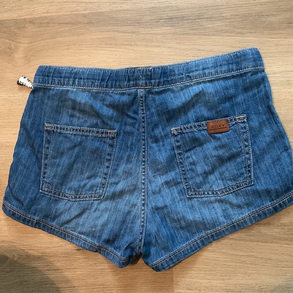 XS Roxy drawstring shorts - Picture 2 of 8